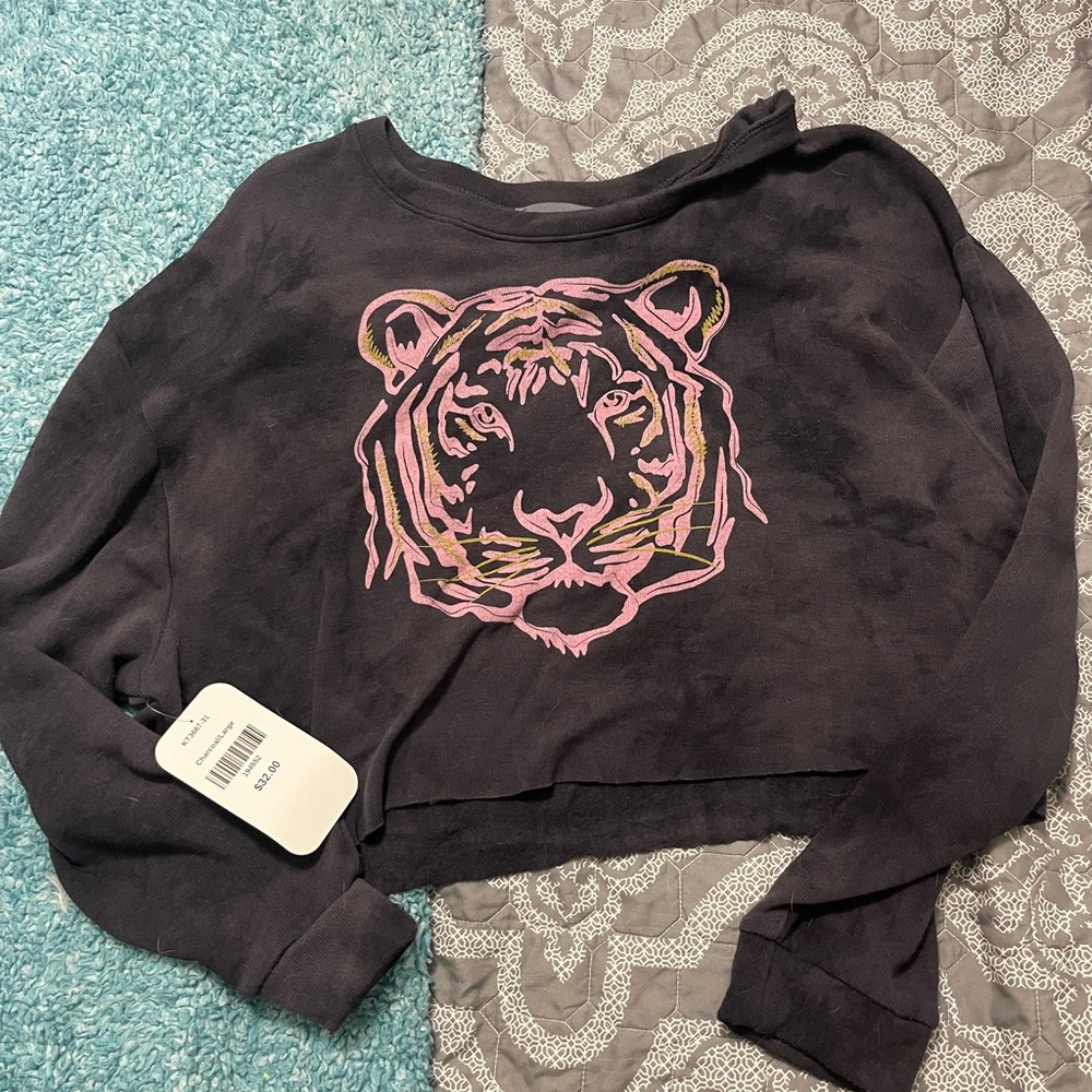 Boutique Tiger comfy crop top NWT